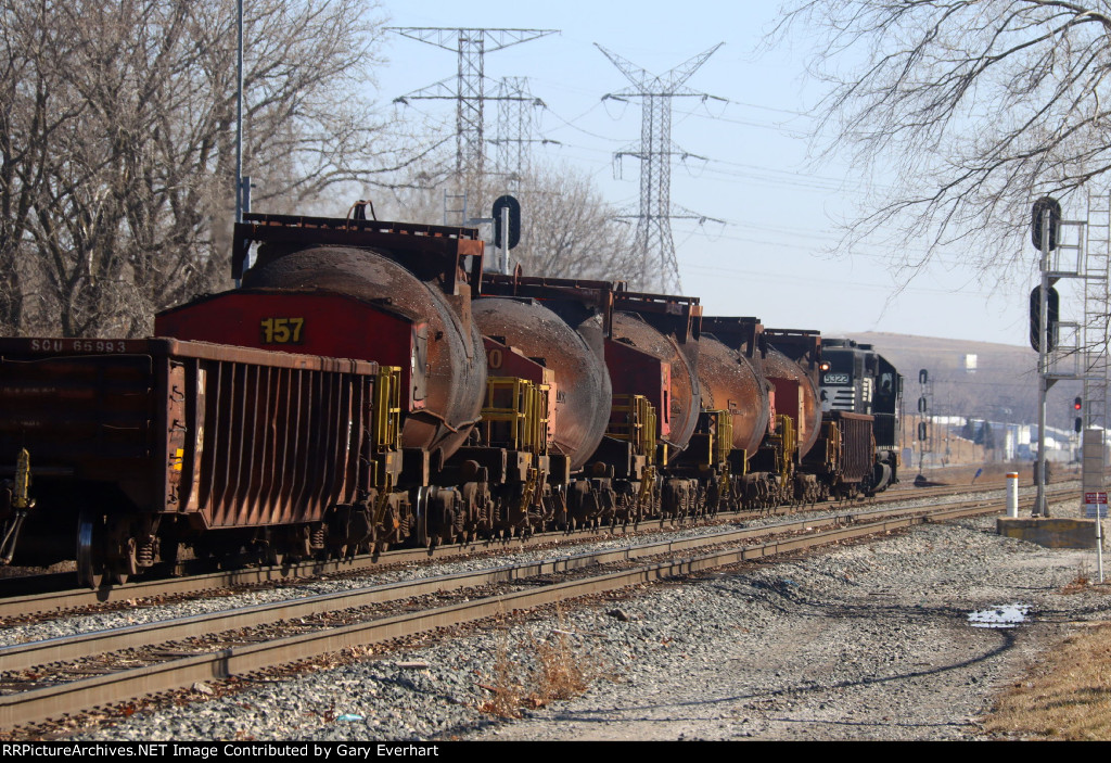 Hot Metal Bottle Train